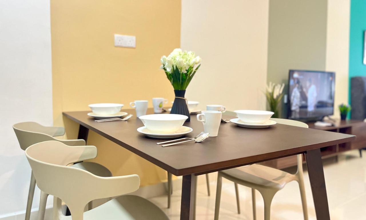 Core Soho Designer Suite @ Klia Сепанг Екстериор снимка