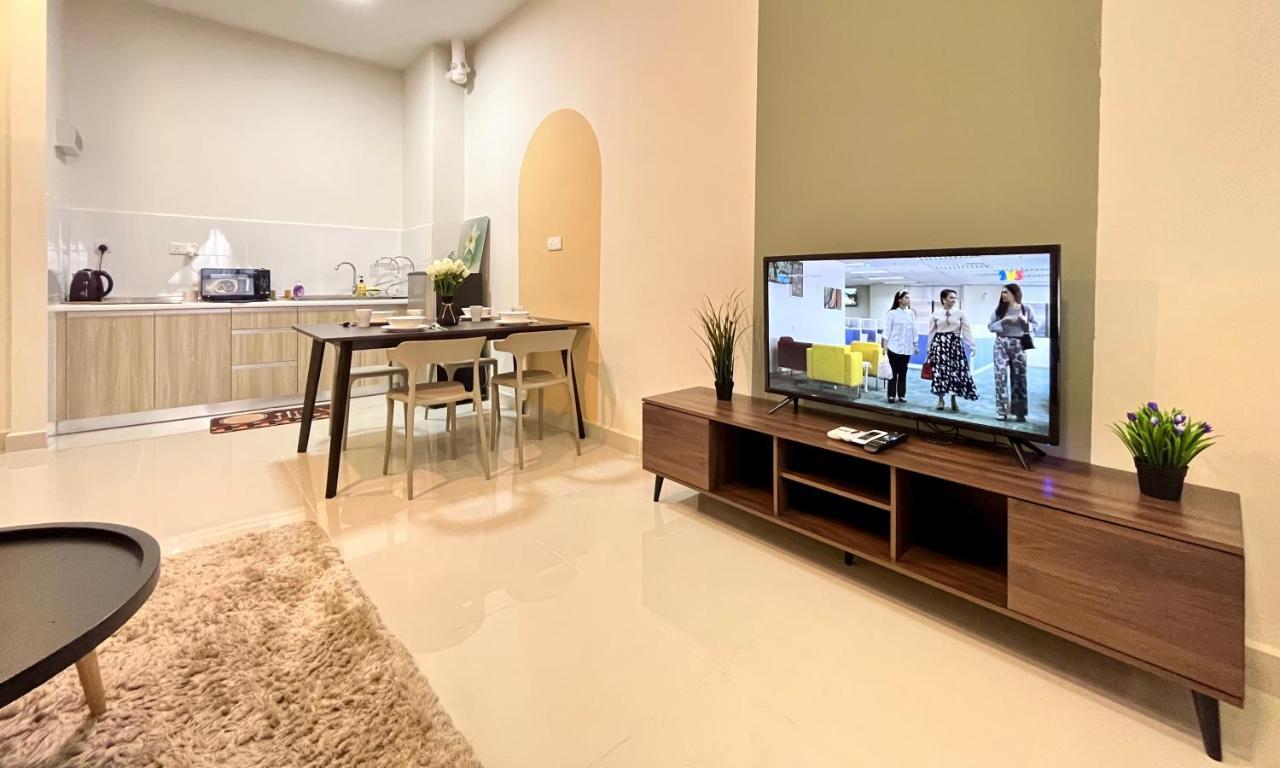 Core Soho Designer Suite @ Klia Сепанг Екстериор снимка