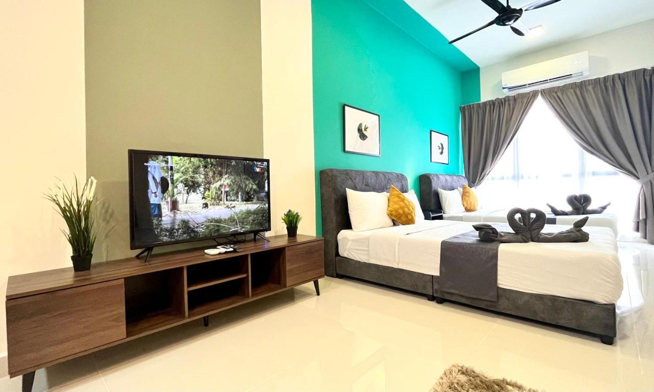 Core Soho Designer Suite @ Klia Сепанг Екстериор снимка