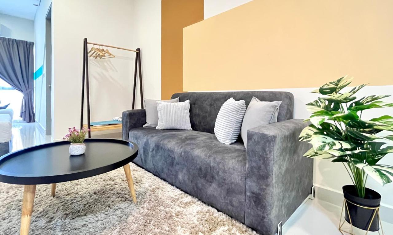 Core Soho Designer Suite @ Klia Сепанг Екстериор снимка